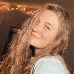 Meet your Posher, Chloe